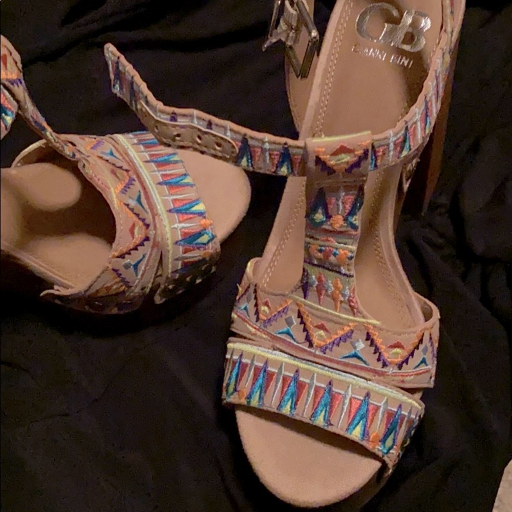 GB Gianni Bini Platform Sandals NWOT Size 6.5
